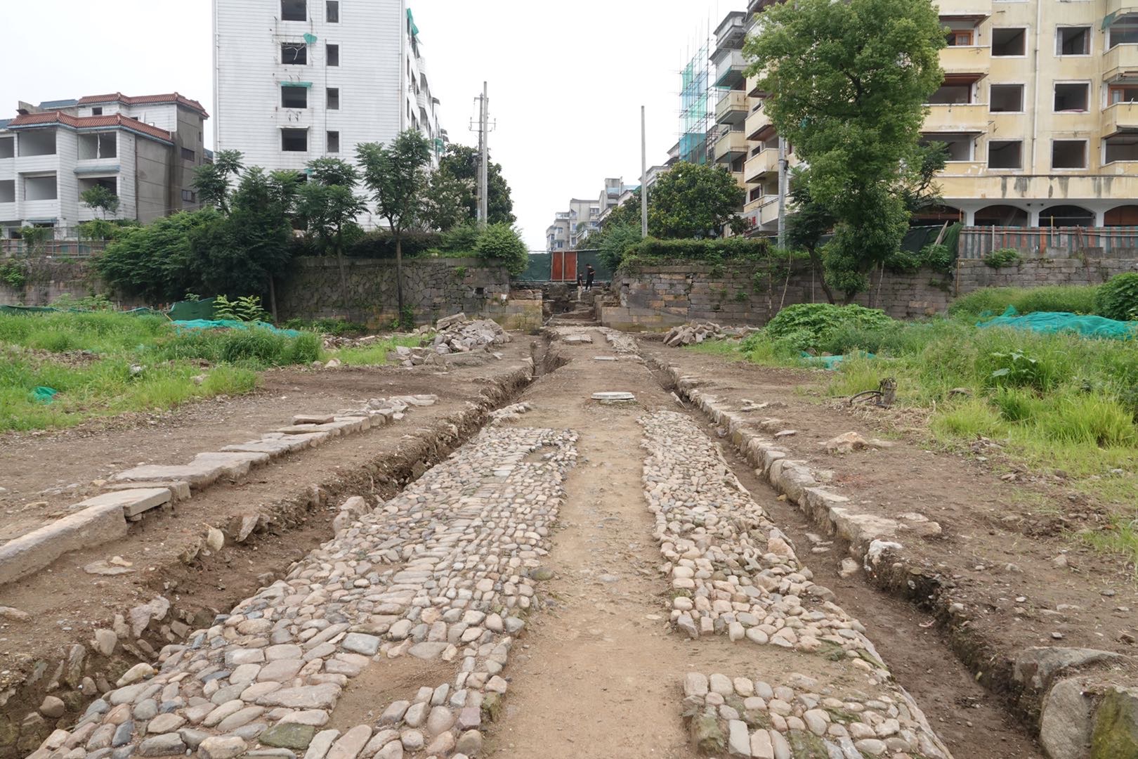 鍗冨勾鏂囪剦鍦ｅ洯,鍙ゅ煄鏂扮櫥