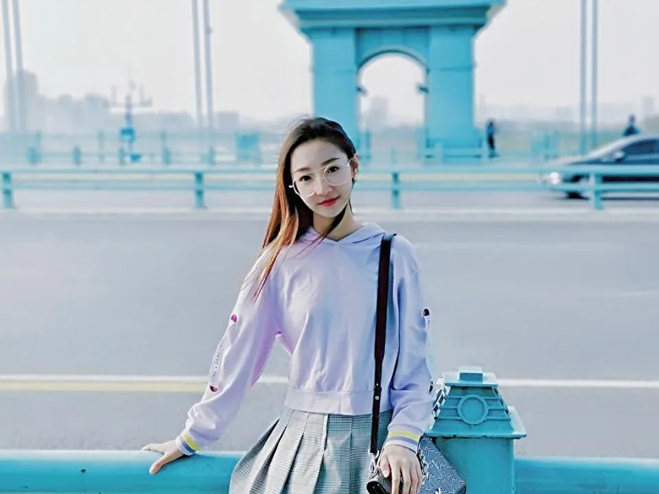 向优秀青年看齐,向优秀的人才们看齐的表现