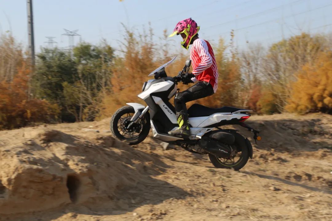 力帆kpv150品控怎么样,力帆kpv150对比豪爵uhr150