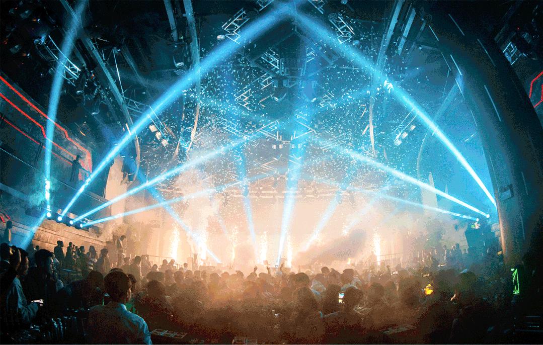 嗨爆全城！看神秘女星！乘免费直升机！这家商场周年庆福利大派送啦