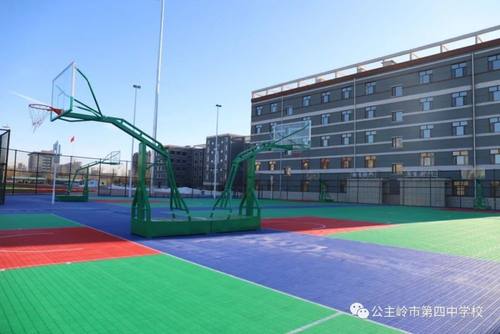 公主岭市第四中学教学楼,公主岭第四中学属于哪个区