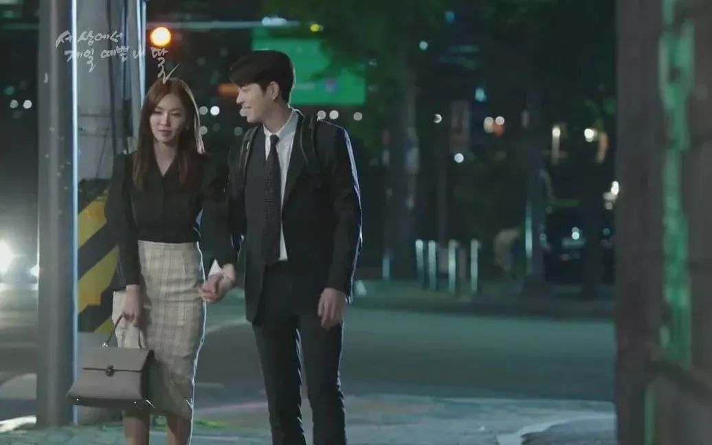 瑞思拜的殿堂级演技，国内热搜也忍不住要给金素妍S卡