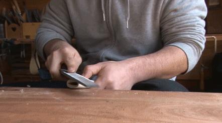 本人25岁做机械制造四年,日本小伙做了一把纸刀