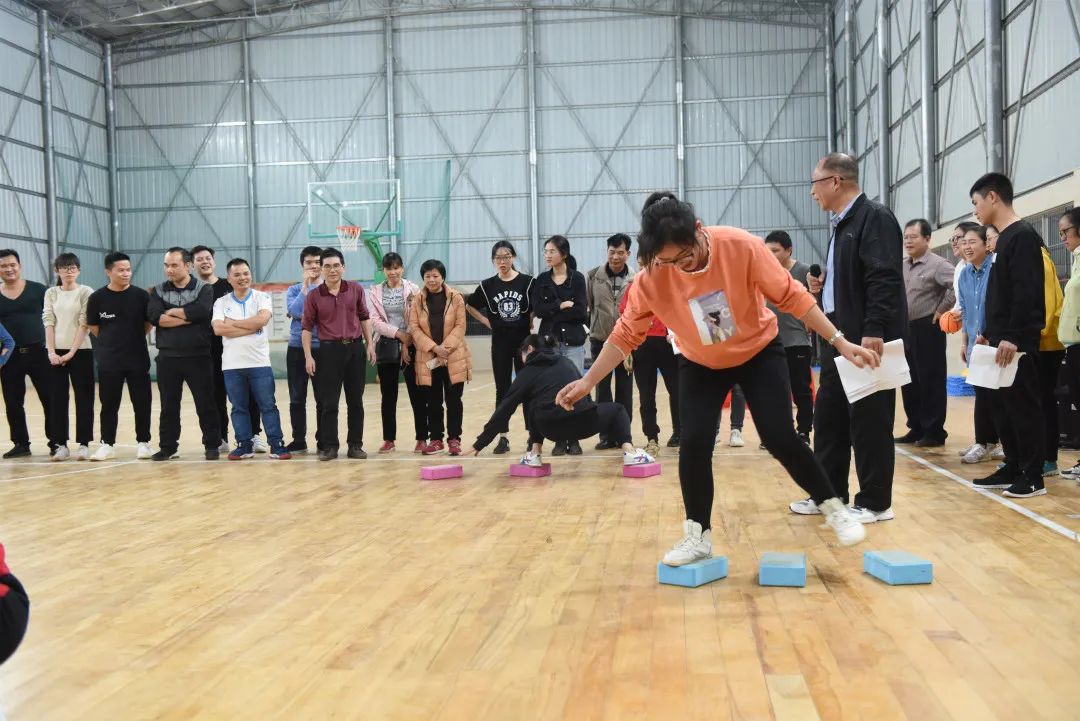 灵山县检察院开展趣味工会活动