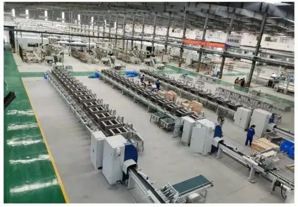 南康区：把握“四个维度”构筑家具人才新高地