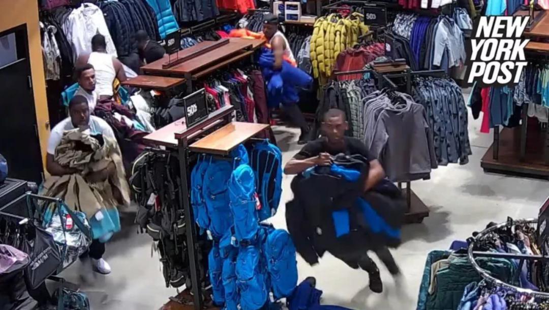 为什么满大街都是穿北面羽绒服的,北面羽绒服700和900的区别