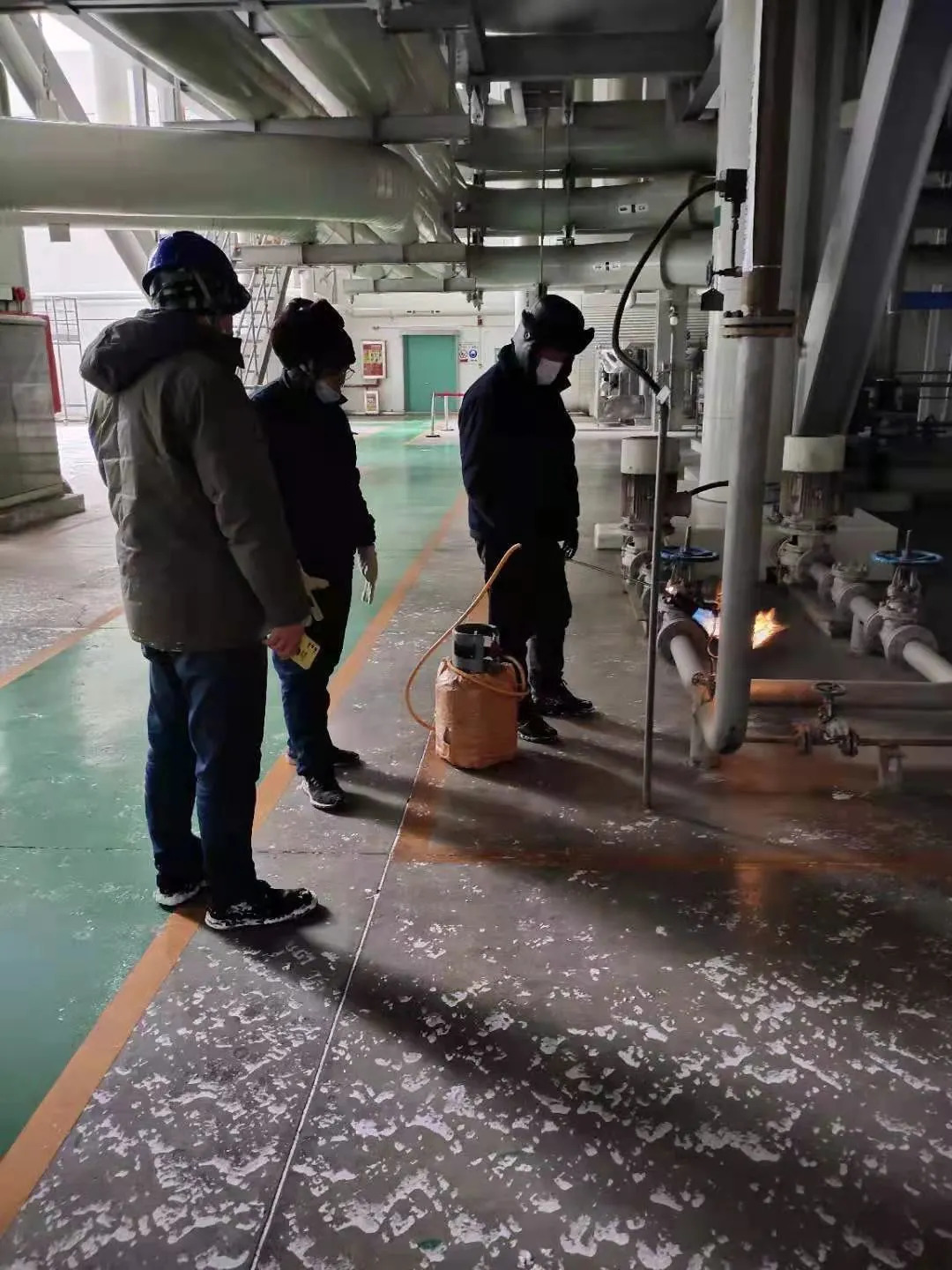 八角电厂迎战暴风雪“雪窝”里奋斗出“暖流”歌