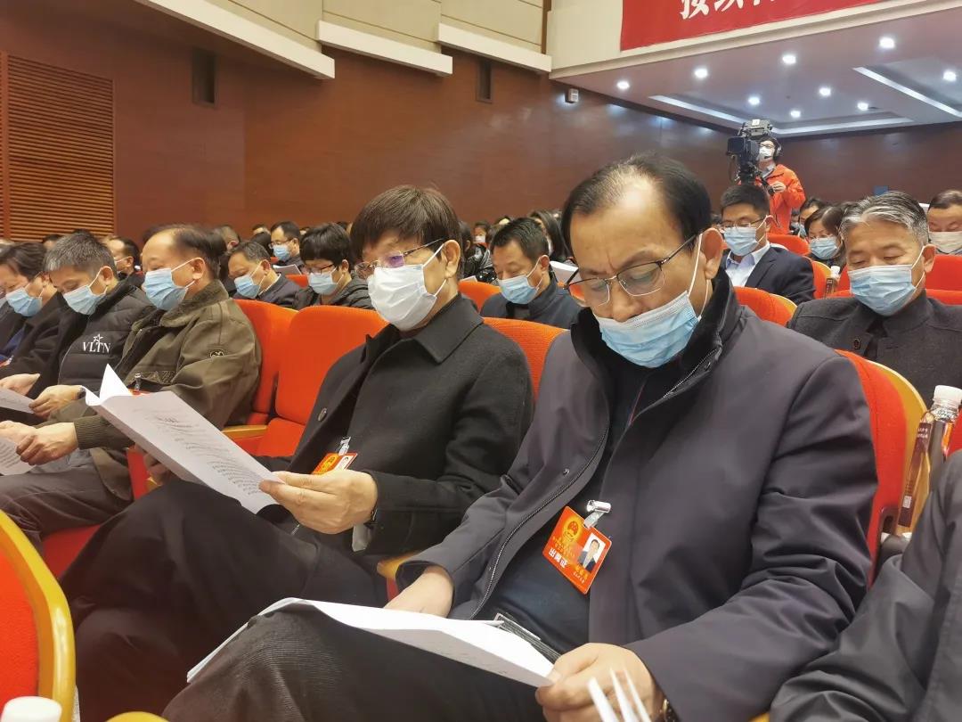 传递两会好声音凝聚发展正能量,传达两会好声音