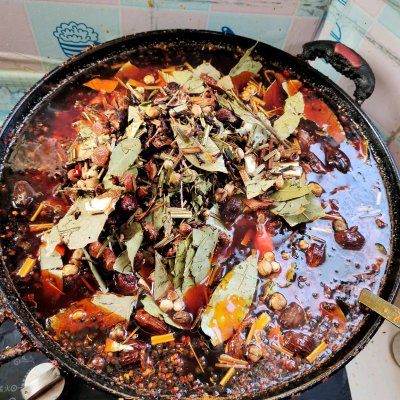 超好吃的火锅底料自制,自制好吃微辣的火锅底料推荐