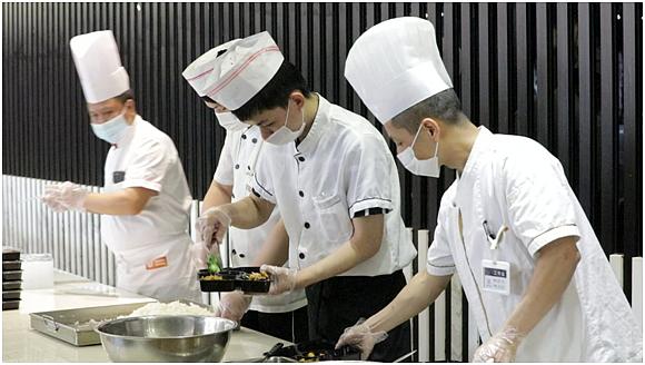 疫情期间年夜饭有新吃法,疫情期间年夜饭怎么样