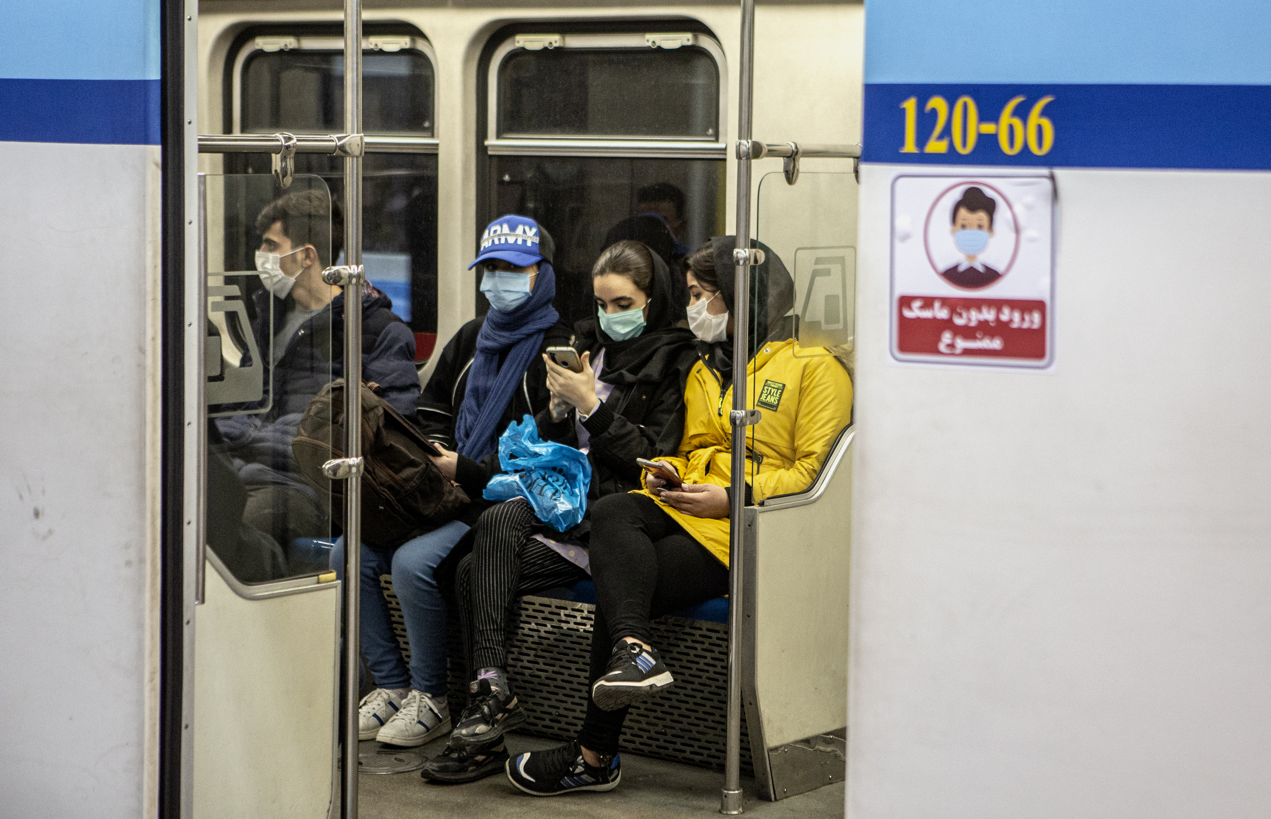 驻外手账|买金鱼、备“七鲜”,伊朗人这样过新年