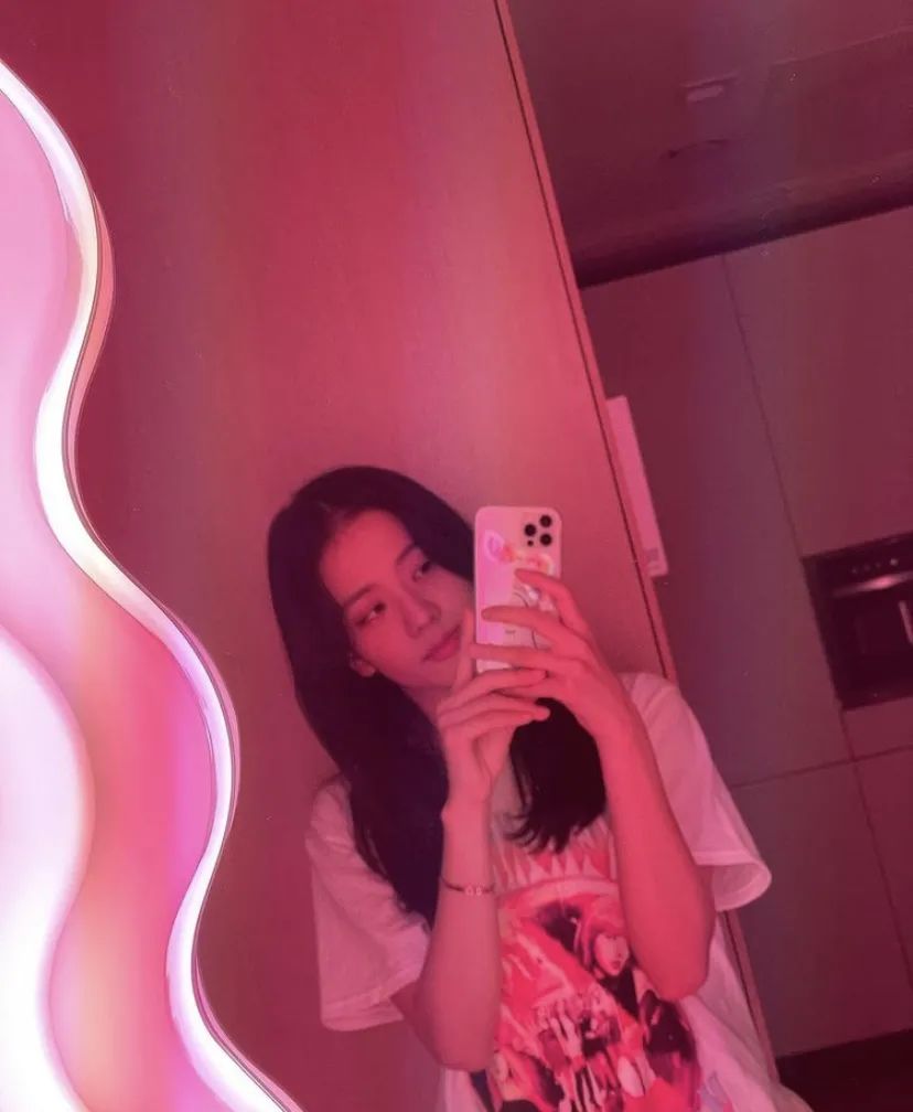 白百何坎肩卫衣,白百何ootd穿搭