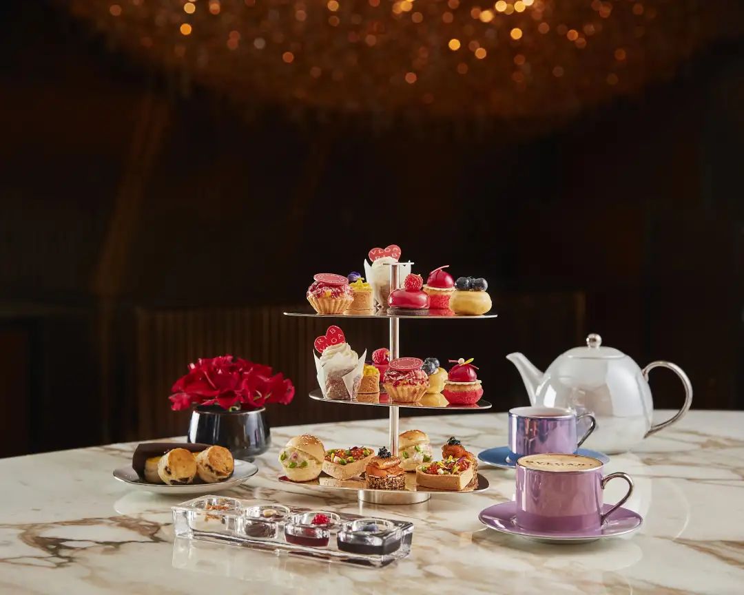 五星酒店住一年,五星酒店搬回家