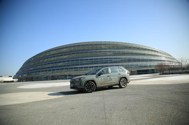 揭秘冬奥场馆体验普利司通冰锐客轮胎