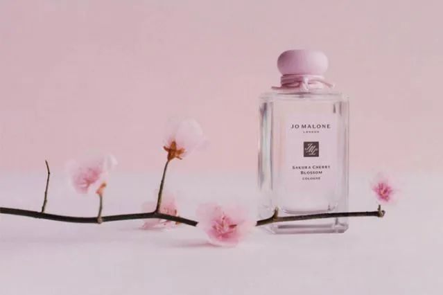 适合春季用的美妆品,春季必备10款时尚美妆新品推荐