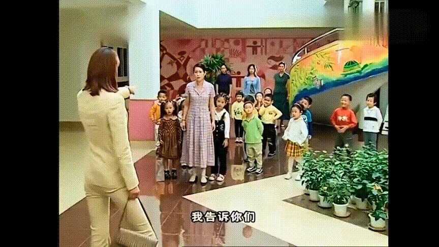 还珠格格小燕子和塞娅公主打架,还珠格格第一部塞娅公主身孕