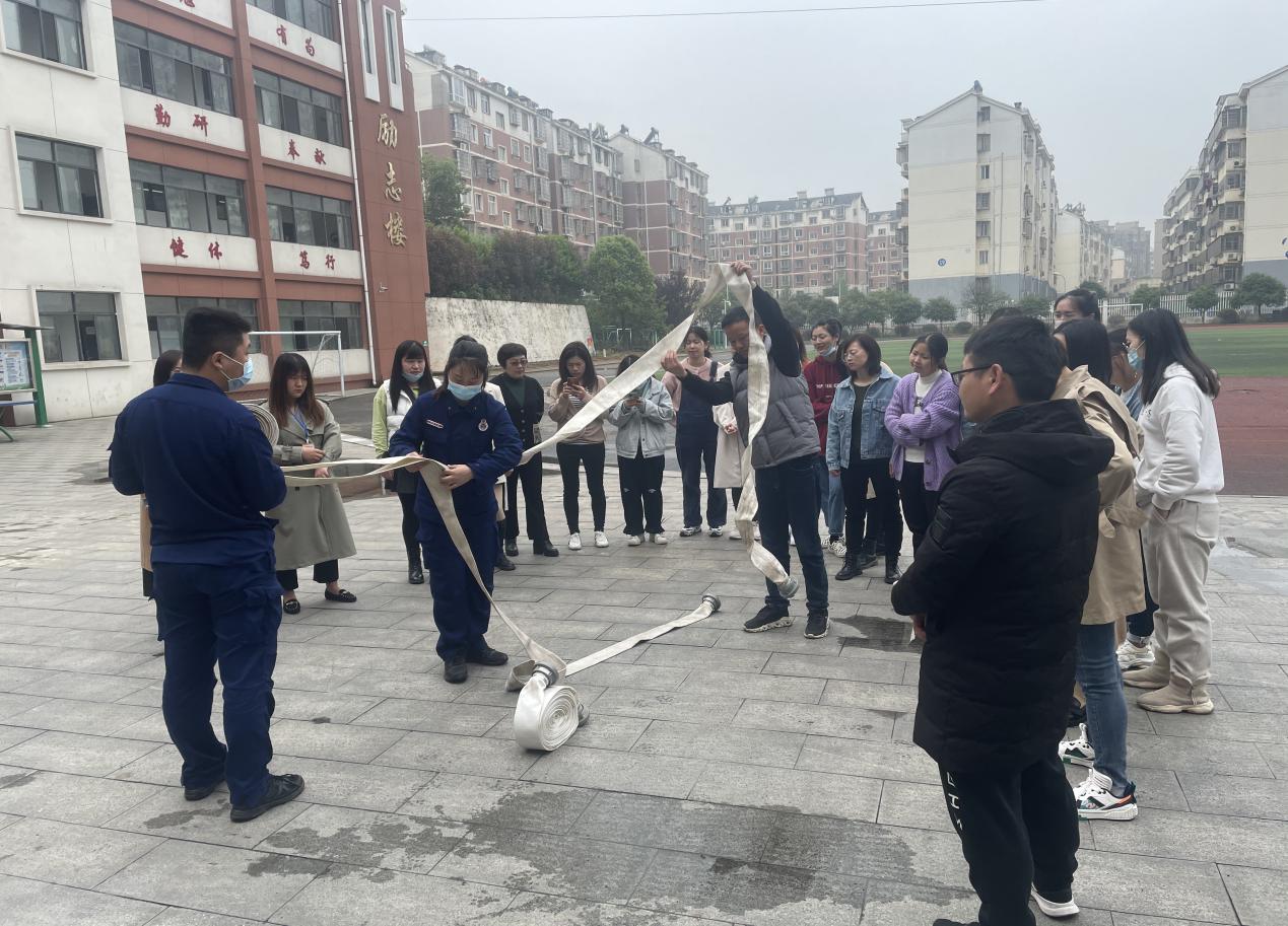 社区灭火器使用实战演练方案,灭火器和消防栓演练培训