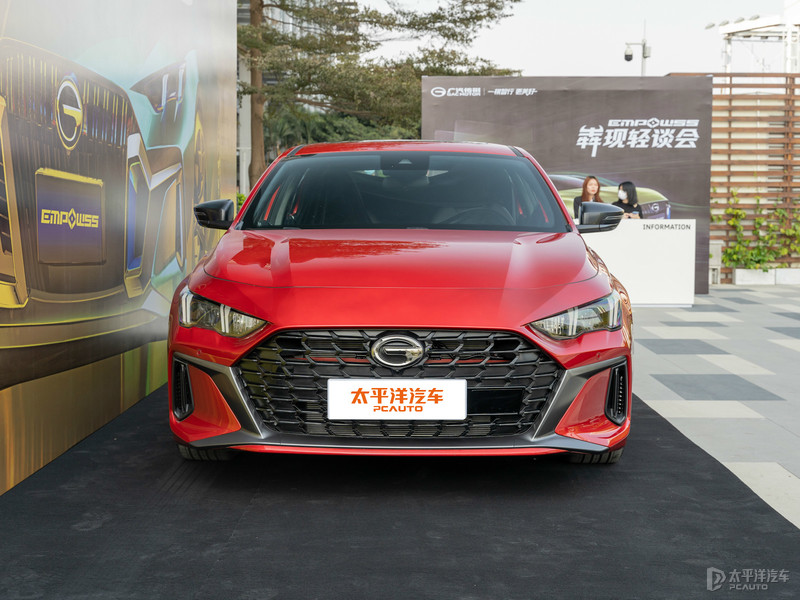 新款起亚嘉华实车曝光,2022丰田皇冠陆放豪华版图片