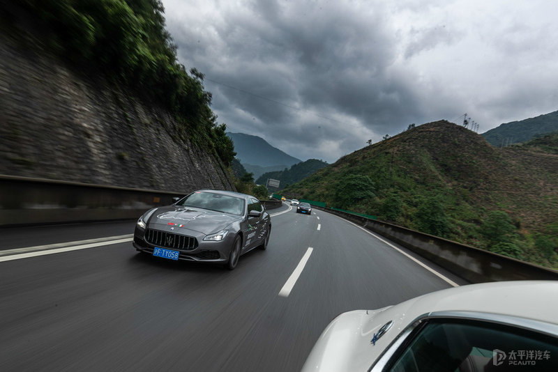 开玛莎拉蒂用车感受,第一次坐玛莎拉蒂的感受