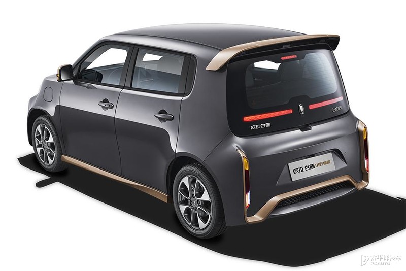 新款起亚嘉华实车曝光,2022丰田皇冠陆放豪华版图片