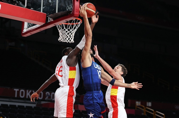 美国淘汰西班牙!阿杜救主,内线被虐,阿德巴约+利拉德+替补毒瘤