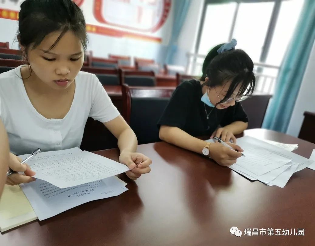 幼儿园普通话推普活动宣传图片,幼儿园普通话推普周活动简报