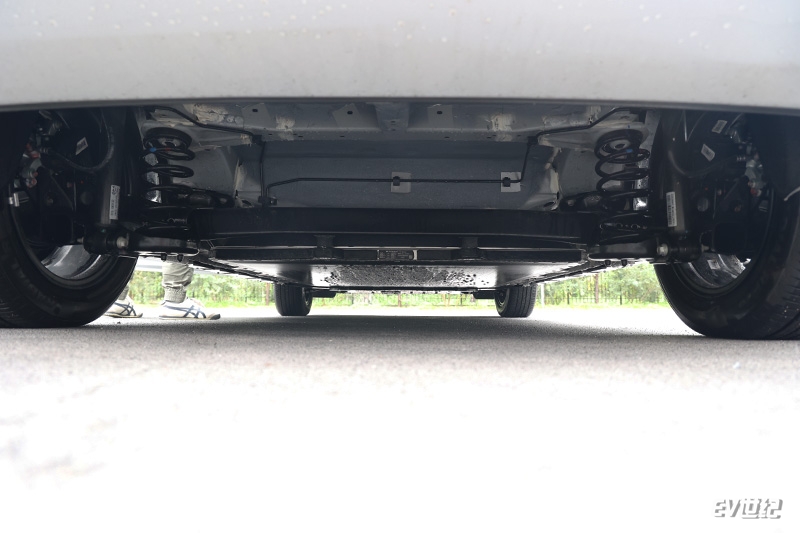 纯电续航420公里的比亚迪海豚提车,新能源汽车比亚迪海豚电动汽车