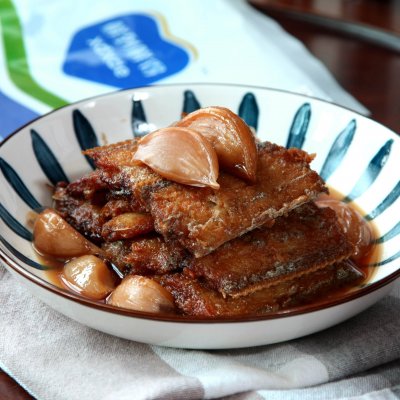 糖蒜汁红烧带鱼,糖醋带鱼怎么红烧最好吃