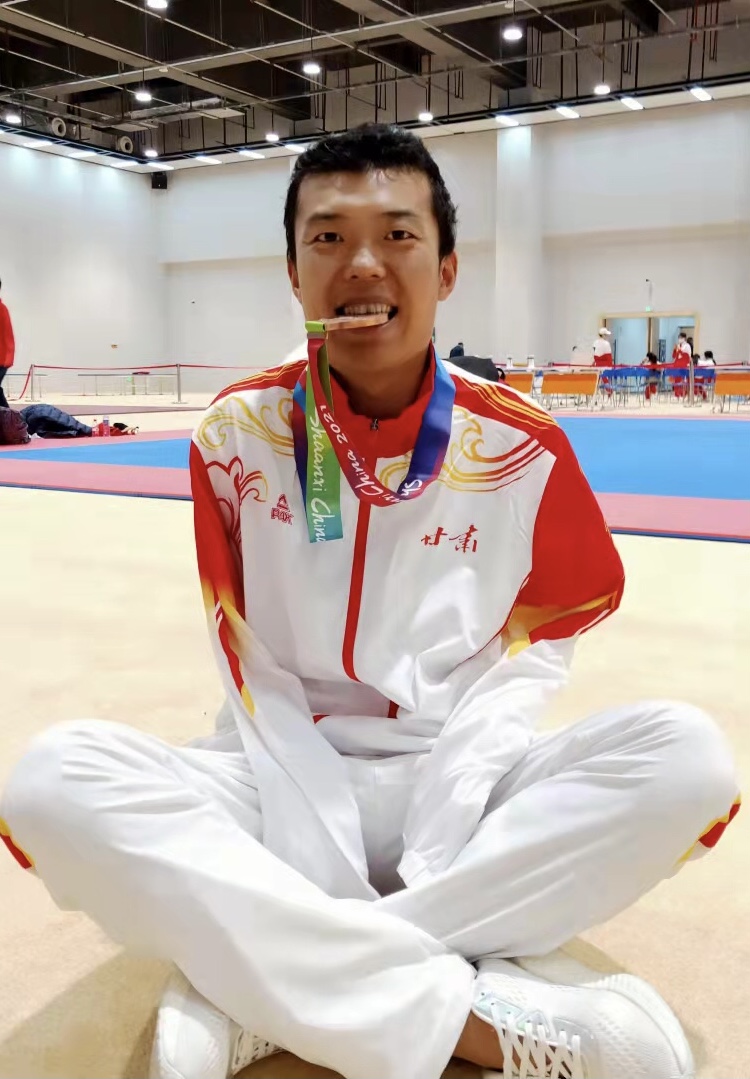 季军jijun,季军张鹏