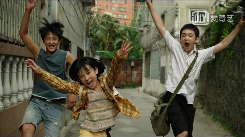 我的朋友圈因为迷雾剧场吵翻了