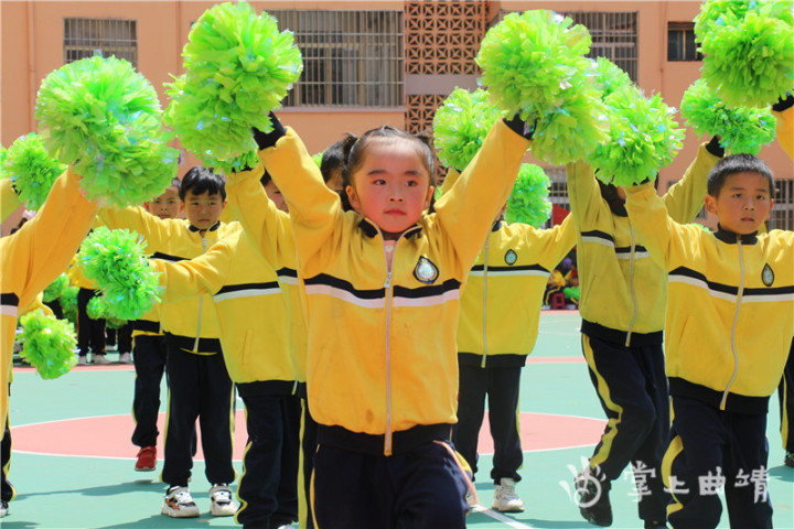 多彩大课间活动视频,宣威十中大课间