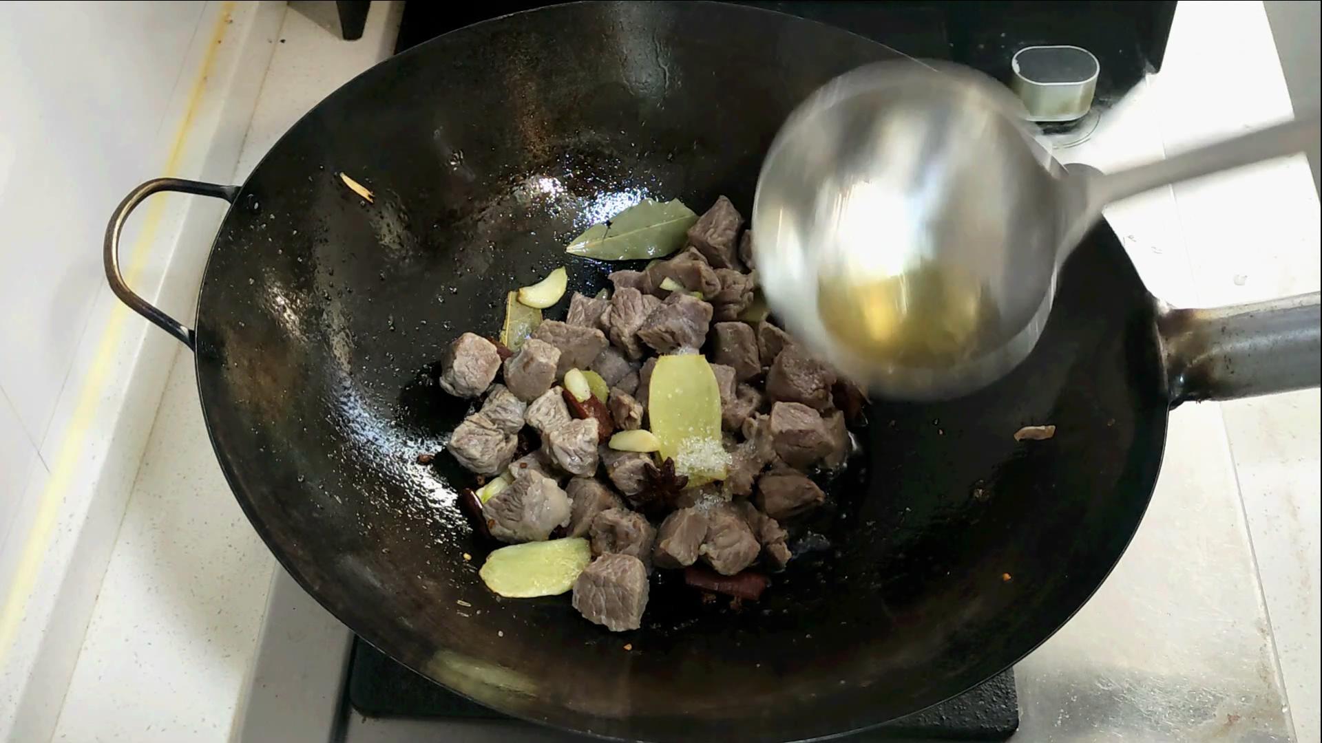 红烧牛肉特别柴怎么补救,牛肉红烧怎么容易烂