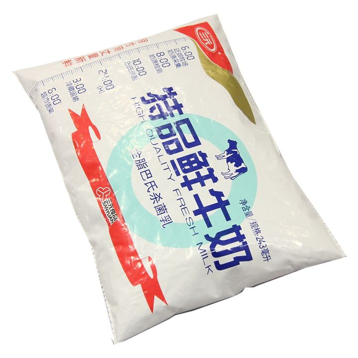 旺仔牛奶和纯牛奶哪个营养高,伊利臻浓牛奶和纯牛奶的营养表