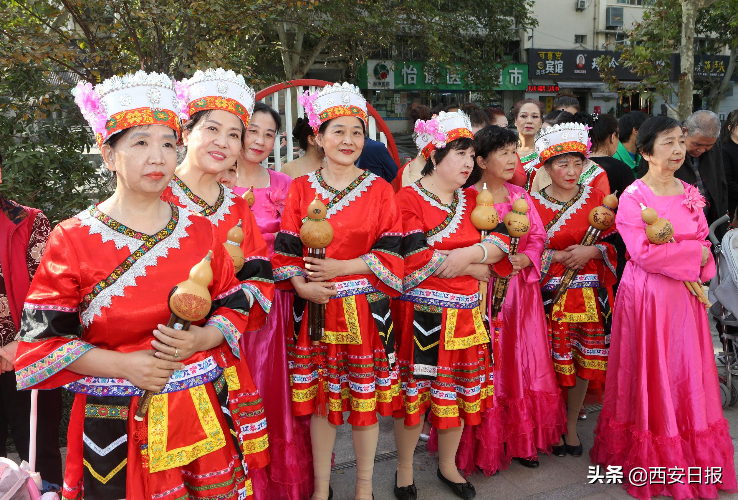 孝亲敬老送爱心情暖莲湖迎重阳