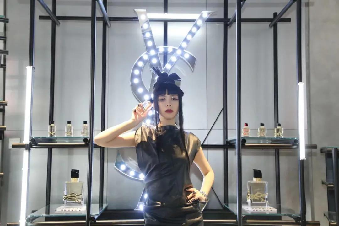 ysl限定狂欢,限时59天ysl时尚大展惊艳魔都