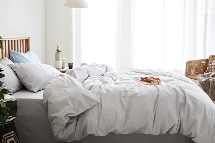 夏天适合什么样的被子和床单,夏天睡什么床品好