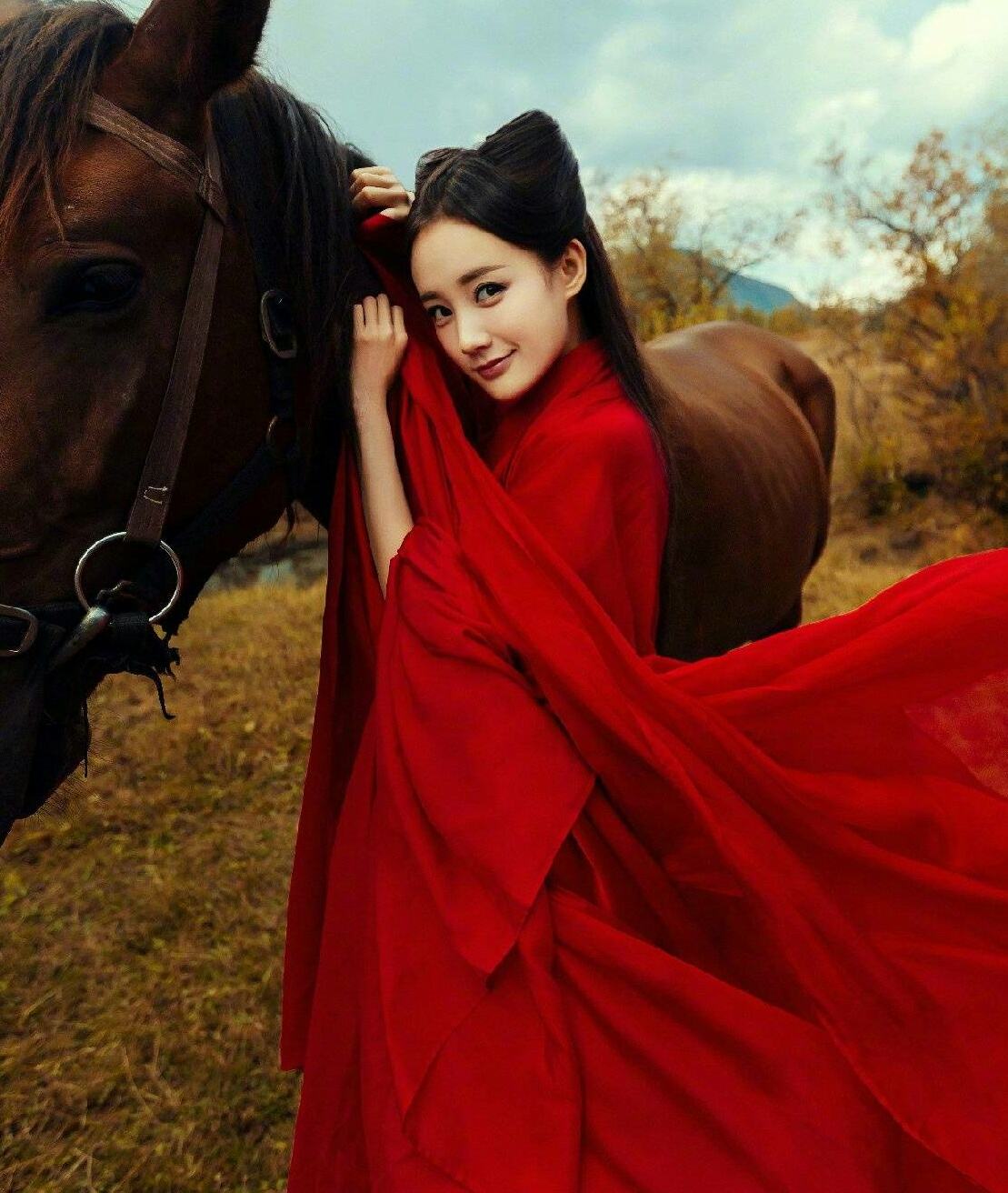 李一桐为什么火不过白鹿,李一桐为什么会火