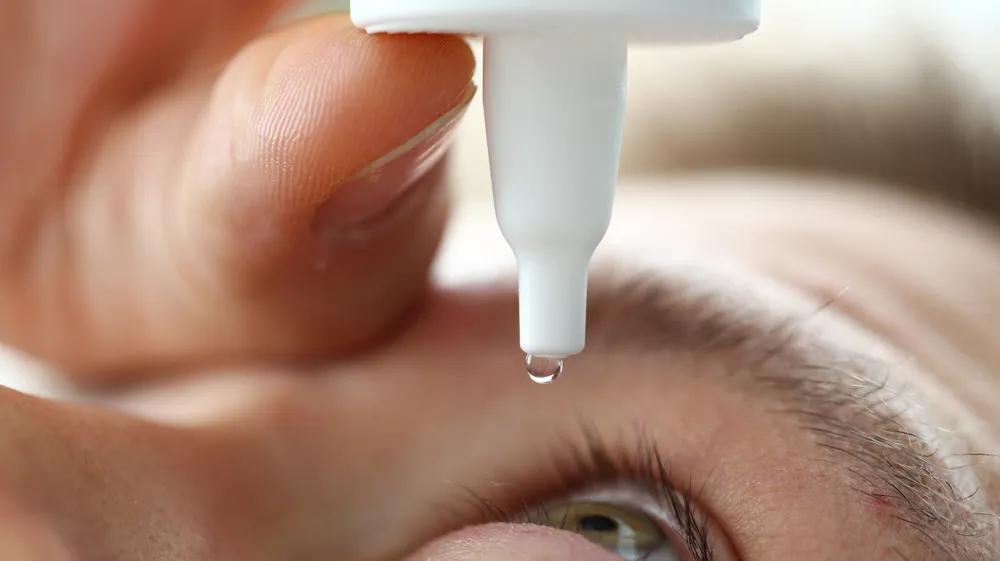 偶尔眼睛干是什么原因,眼睛总是干是因为啥原因导致