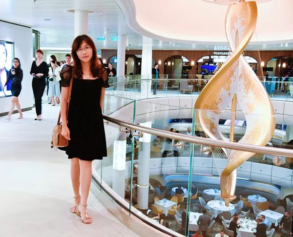 乘坐皇家加勒比邮轮太阳光光谱号,黄晓明皇家加勒比海洋光谱号