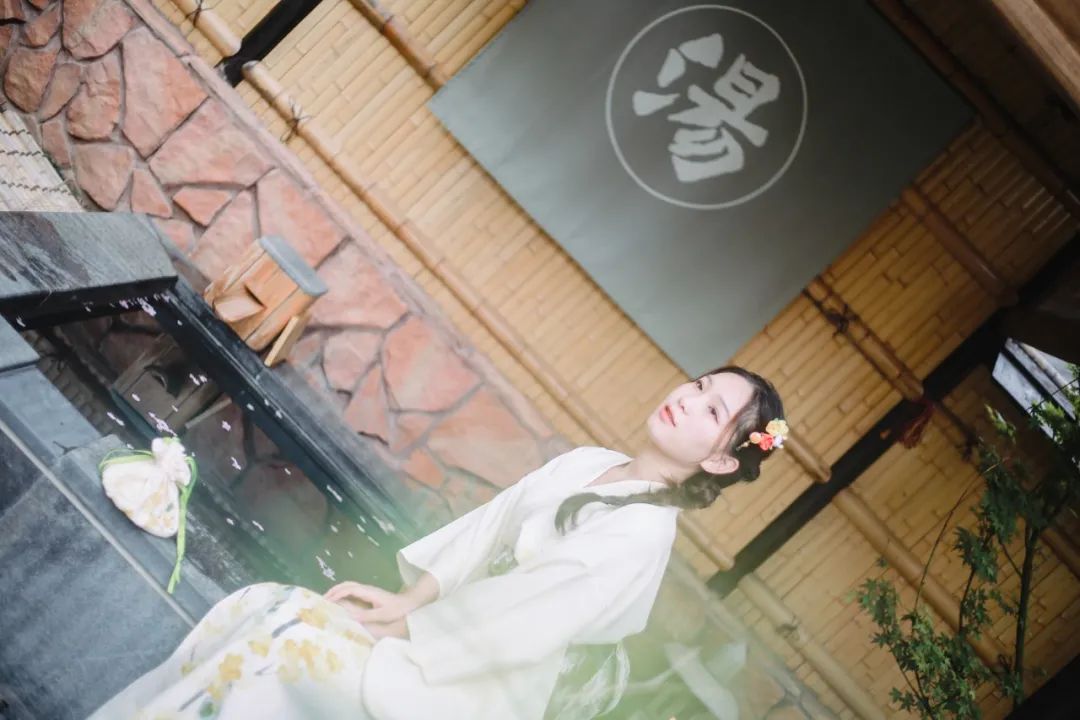 住进风景里温泉酒店,住进风景里旅游度假温泉酒店