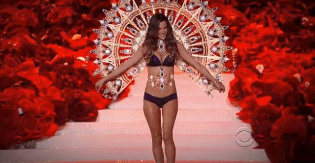 日本女性超模维密走秀众神时代,维密众神时代经典走秀2003