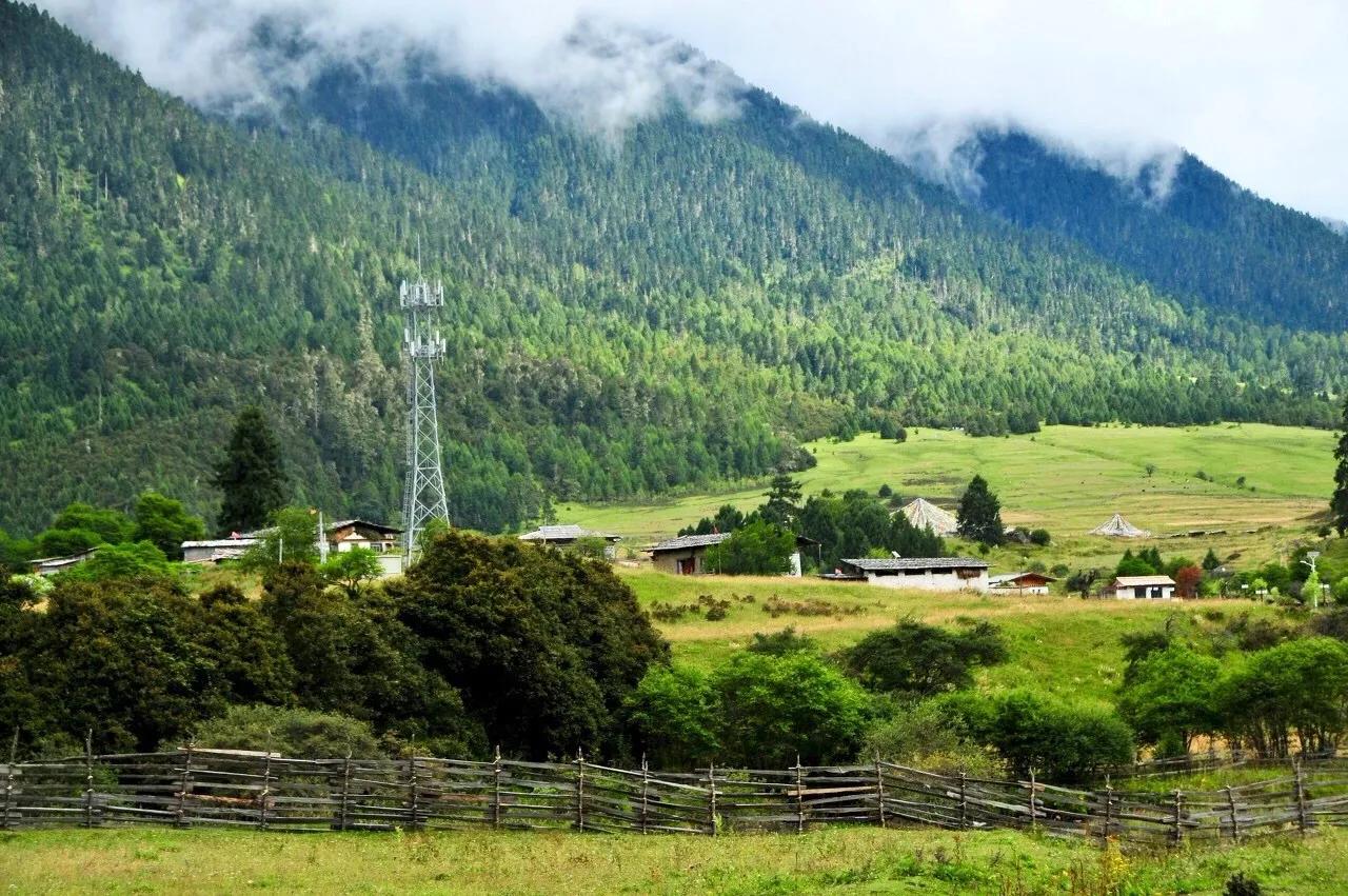 中国唯一不收费的高速公路,中国旅游风景最好的四条高速