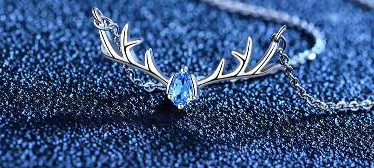 新年礼物给女生什么,新年给女生送什么花