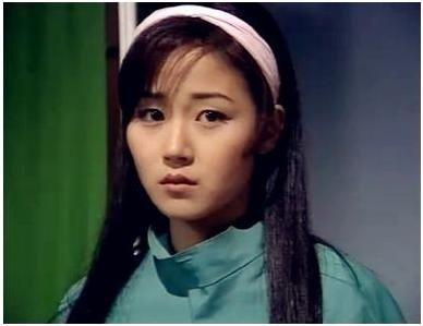 趋势|发带绑一绑，让新的一年从头开始美