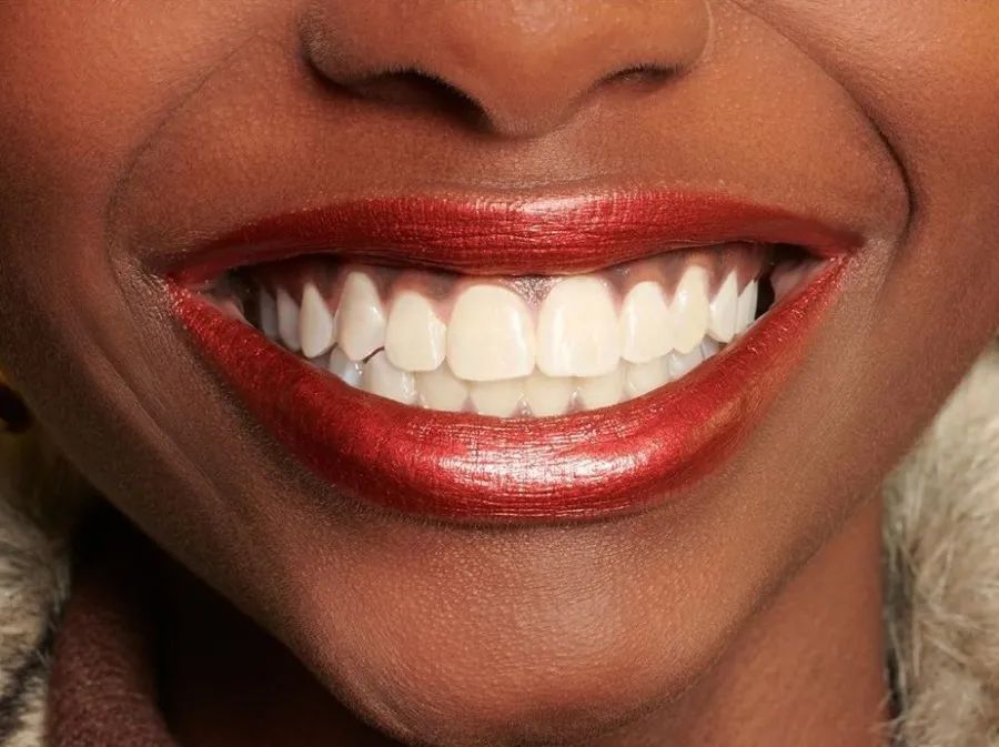 奢侈品下场battle卖口红，爱马仕、周仰杰，该买哪一支？