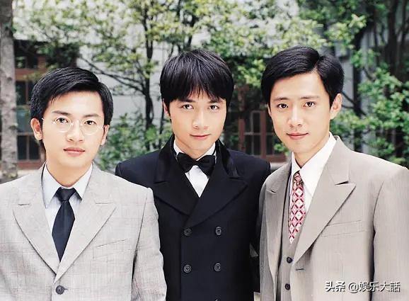 还珠格格一夜爆红,琼瑶剧还珠格格与新还珠格格