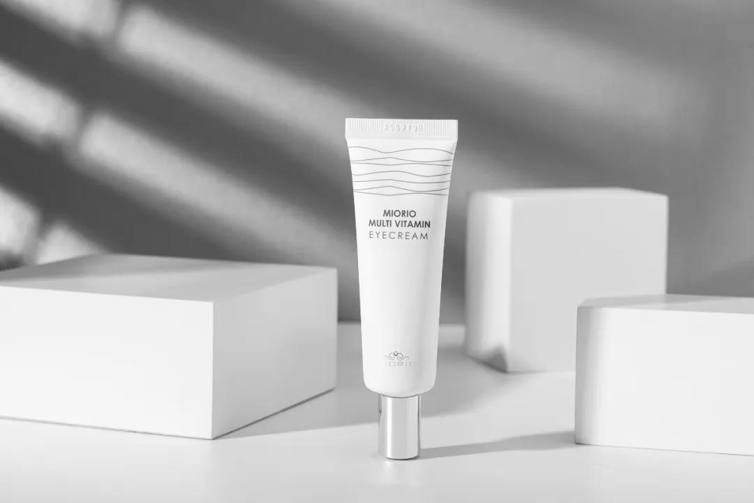 别再用针挑！用米澳拉，脂肪粒自己“掉”下来，效果胜过医美激光