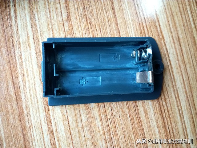 fluke万用表15b+和18b+的区别,fluke万用表和国产的对比