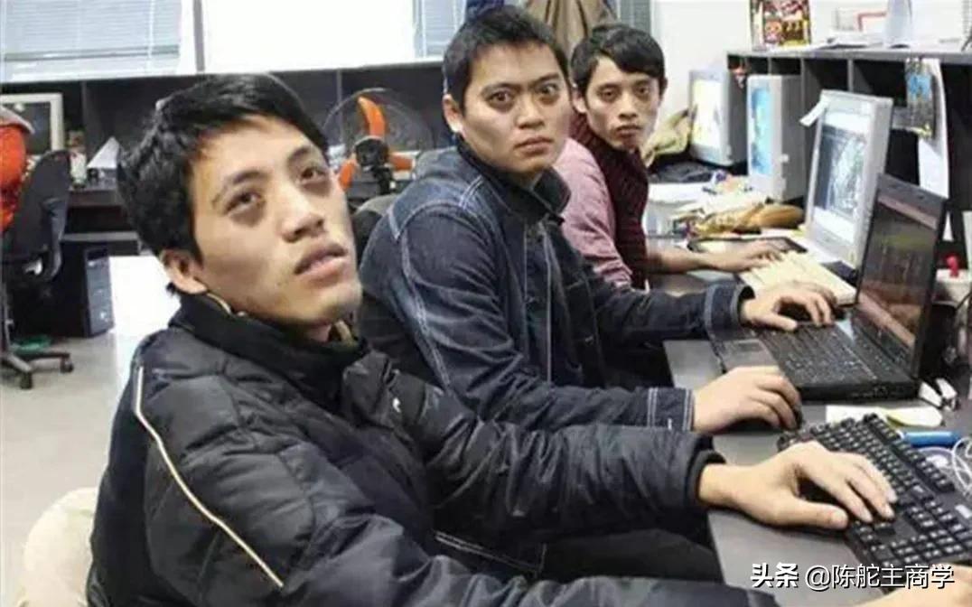 年轻人迷茫第一步该如何做起,如何帮助年轻人走出迷茫