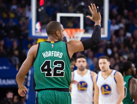 他才是小球中锋的完美模板？火箭莫雷回避卡佩拉一大弱点